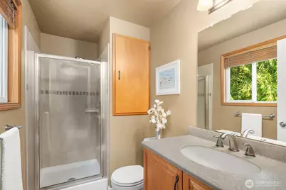 22848 NE 26th Street, Sammamish, WA 98074 - Photo 18