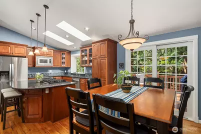 22848 NE 26th Street, Sammamish, WA 98074 - Photo 8