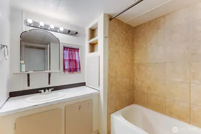 215 North Avenue, Kelso, WA 98626 - Photo 16