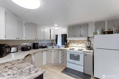 215 North Avenue, Kelso, WA 98626 - Photo 12