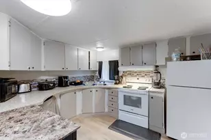 215 North Ave, Kelso, WA 98626 - Photo 12