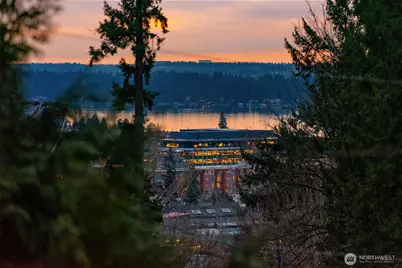 11205 NE 95th Street, Kirkland, WA 98033 - Photo 4