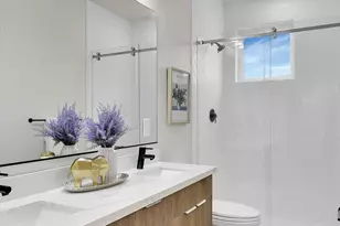 2374 Franklin Ave E, Seattle, WA 98102 - Photo 10