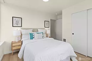 2374 Franklin Ave E, Seattle, WA 98102 - Photo 12