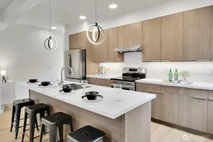 2374 Franklin Ave E, Seattle, WA 98102 - Photo 4