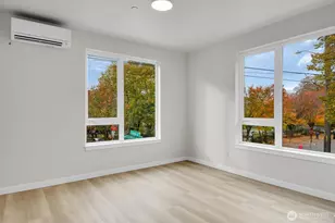 2374 Franklin Ave E, Seattle, WA 98102 - Photo 24