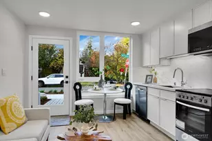 2374 Franklin Ave E, Seattle, WA 98102 - Photo 18