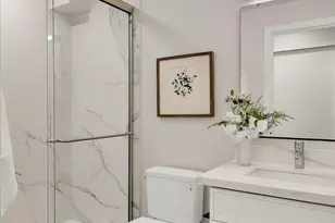 2374 Franklin Ave E, Seattle, WA 98102 - Photo 20