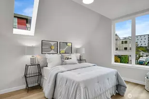 2374 Franklin Ave E, Seattle, WA 98102 - Photo 14