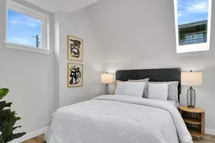 2374 Franklin Ave E, Seattle, WA 98102 - Photo 12