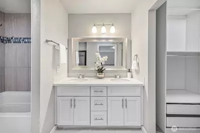 11130 NE 37th Court, Bellevue, WA 98004 - Photo 18