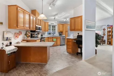 6638 Virgo Lane NE, Bremerton, WA 98311 - Photo 6