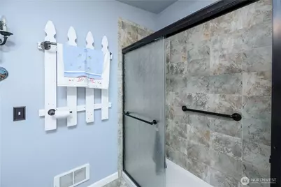 1238 W 11th Street, Port Angeles, WA 98363 - Photo 16