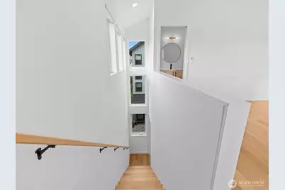 3239 61st Avenue SW #unit B, Seattle, WA 98116 - Photo 14