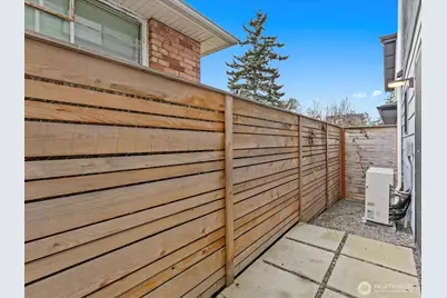 3239 61st Avenue SW #unit B, Seattle, WA 98116 - Photo 6