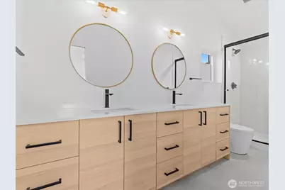 3239 61st Avenue SW #unit B, Seattle, WA 98116 - Photo 20