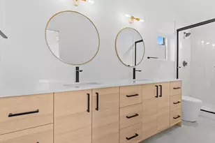 3239 61st Ave SW, Seattle, WA 98116 - Photo 20