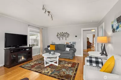 933 Crescent Street, Raymond, WA 98577 - Photo 6