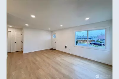 7012 S Junett Street, Tacoma, WA 98409 - Photo 6