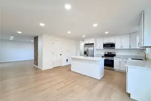 832 S 74th St, Tacoma, WA 98408 - Photo 10