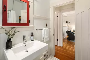 2572 3rd Ave W, Seattle, WA 98119 - Photo 18