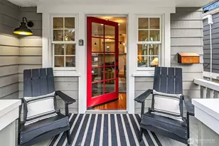 2572 3rd Ave W, Seattle, WA 98119 - Photo 4