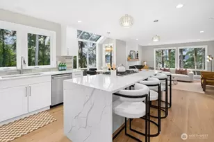 19221 SE 25th St, Sammamish, WA 98075 - Photo 2