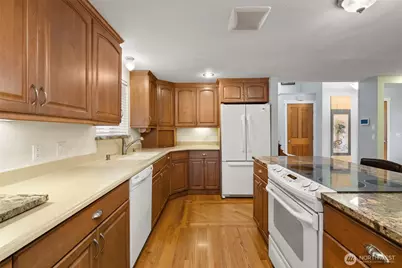 1105 Irving Street SW, Tumwater, WA 98512 - Photo 10