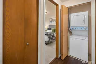 13209 Newcastle Way, Newcastle, WA 98059 - Photo 16