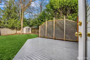 5606 NE 59th St, Seattle, WA 98105 - Photo 18