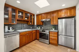 5606 NE 59th St, Seattle, WA 98105 - Photo 10