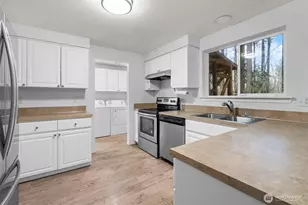 22518 Bluewater Dr SE, Yelm, WA 98597 - Photo 10