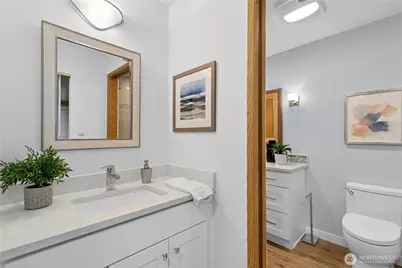 13717 Linden Avenue N #313, Seattle, WA 98133 - Photo 16