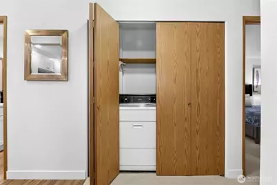 13717 Linden Avenue N #313, Seattle, WA 98133 - Photo 8