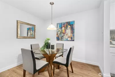 13717 Linden Avenue N #313, Seattle, WA 98133 - Photo 6