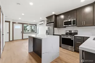 1281 Admirals Dr, Coupeville, WA 98236 - Photo 4