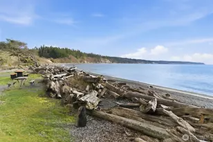 1281 Admirals Dr, Coupeville, WA 98236 - Photo 24