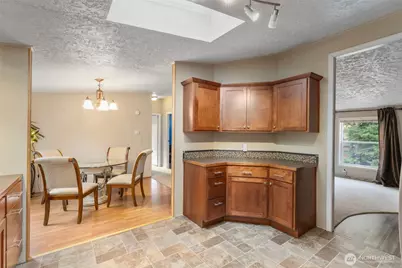 369 W Tahuyeh Drive, Bremerton, WA 98312 - Photo 12