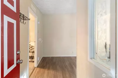 369 W Tahuyeh Drive, Bremerton, WA 98312 - Photo 4