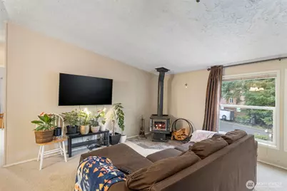 369 W Tahuyeh Drive, Bremerton, WA 98312 - Photo 6