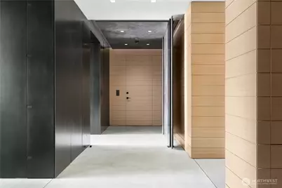 5505 Lake Washington Boulevard NE #1-D, Kirkland, WA 98033 - Photo 2