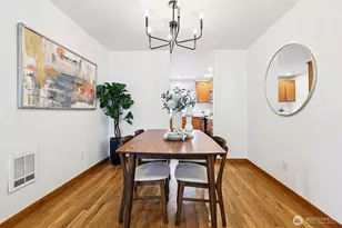 9523 Ashworth Ave N, Seattle, WA 98103 - Photo 6