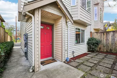 9523 Ashworth Avenue N #C, Seattle, WA 98103 - Photo 22