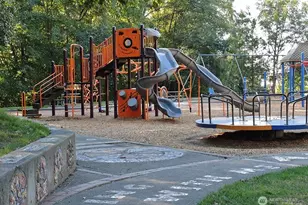 9523 Ashworth Ave N, Seattle, WA 98103 - Photo 28