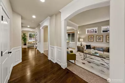 1528 211th Place NE, Sammamish, WA 98074 - Photo 2