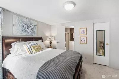 517 NW Silver Meadow Lane, Bremerton, WA 98311 - Photo 14