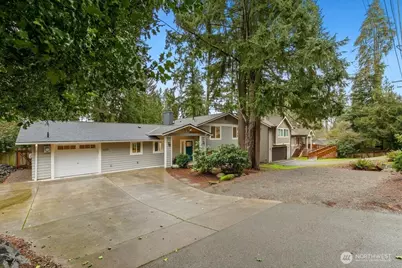 16130 SE Newport Way, Bellevue, WA 98006 - Photo 2