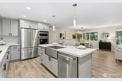 16130 SE Newport Way, Bellevue, WA 98006 - Photo 12