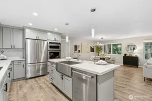 16130 SE Newport Way, Bellevue, WA 98006 - Photo 12