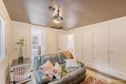 4034 NE 109th Street, Seattle, WA 98125 - Photo 16